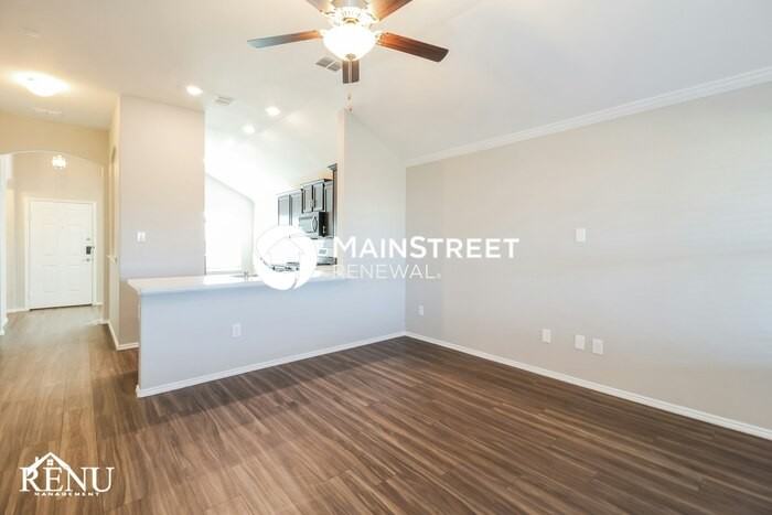 416 Pollyann Trl - Photo 2 of 15
