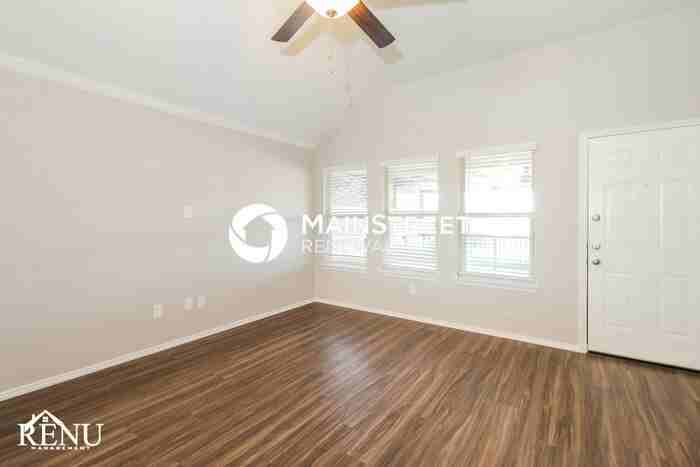 416 Pollyann Trl - Photo 3 of 15