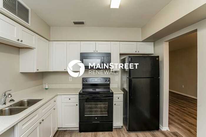 604 Shamrock Blvd - Photo 5 of 15