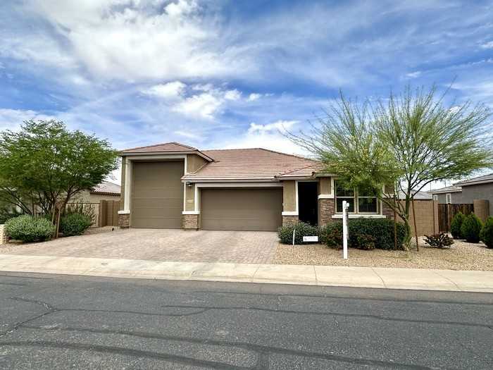 2054 E Entoro Dr