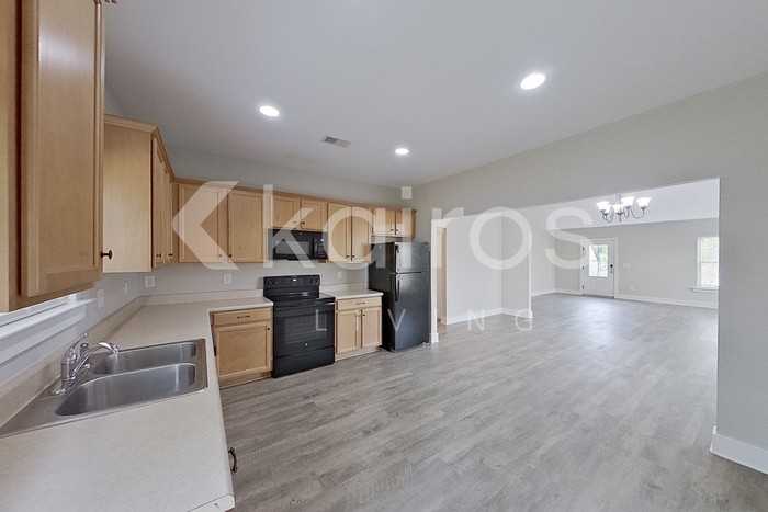 66 Maple Leaf Dr - Photo 6 of 20