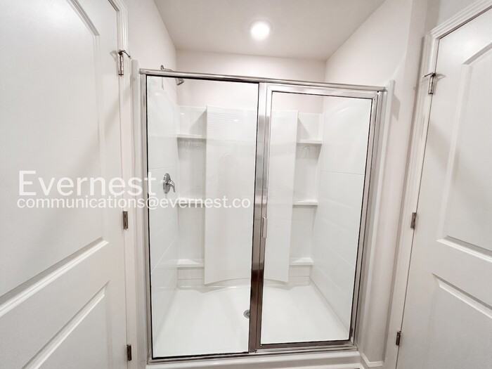 109 Maple Spring Trl - Photo 6 of 20