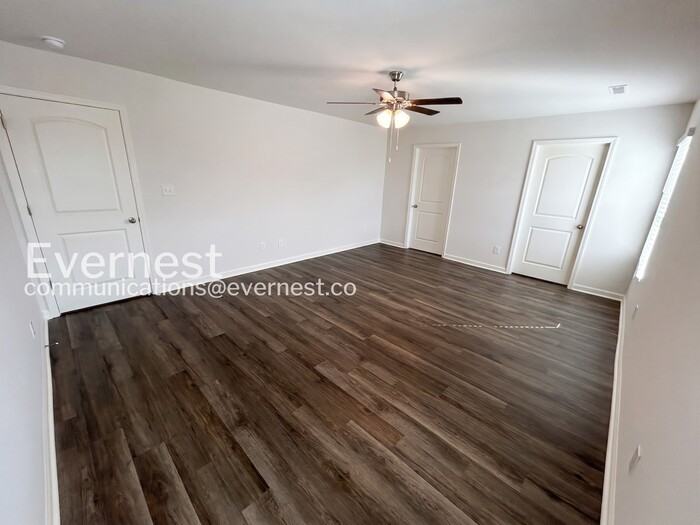 109 Maple Spring Trl - Photo 7 of 20