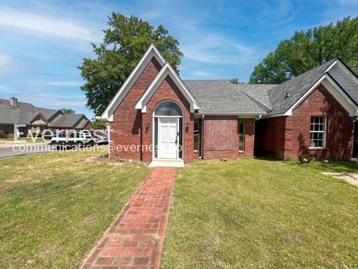 1664 Joy Blvd - Photo 2 of 23