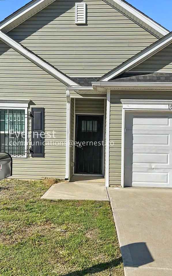 10828 Mount Holly Rd - Photo 4 of 40