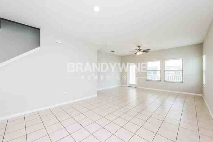 5703 Mercado Dr - Photo 4 of 32