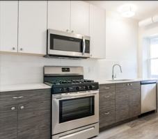 featured image of 1704 W Glenlake Ave