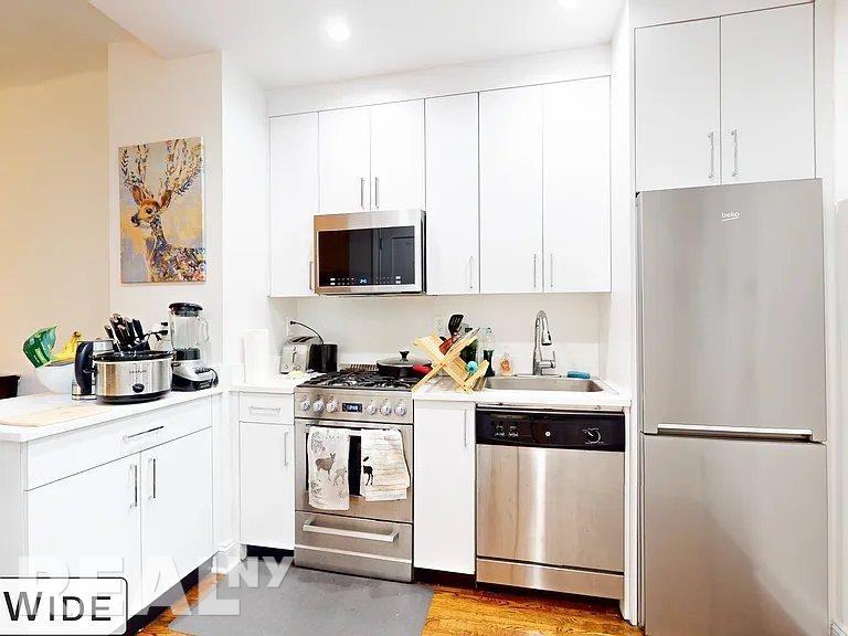 Lexington Ave #5B - Photo 3 of 4