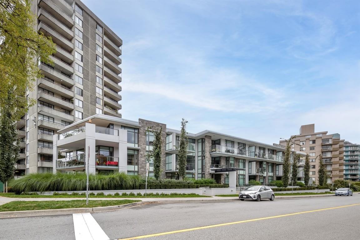 Bellevue - Photo 2 of 43