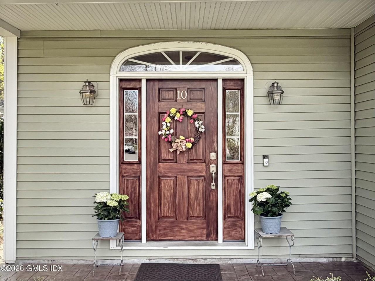 10 Halsey Dr - Photo 2 of 36