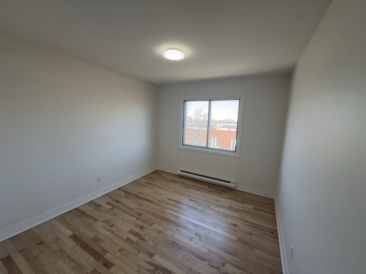 8615 Boulevard de l'Acadie #8 - Photo 7 of 10