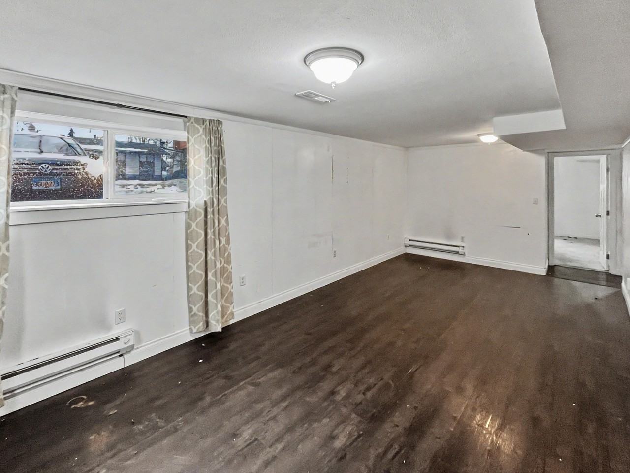 4413 East 8th Avenue - Photo 3 of 7