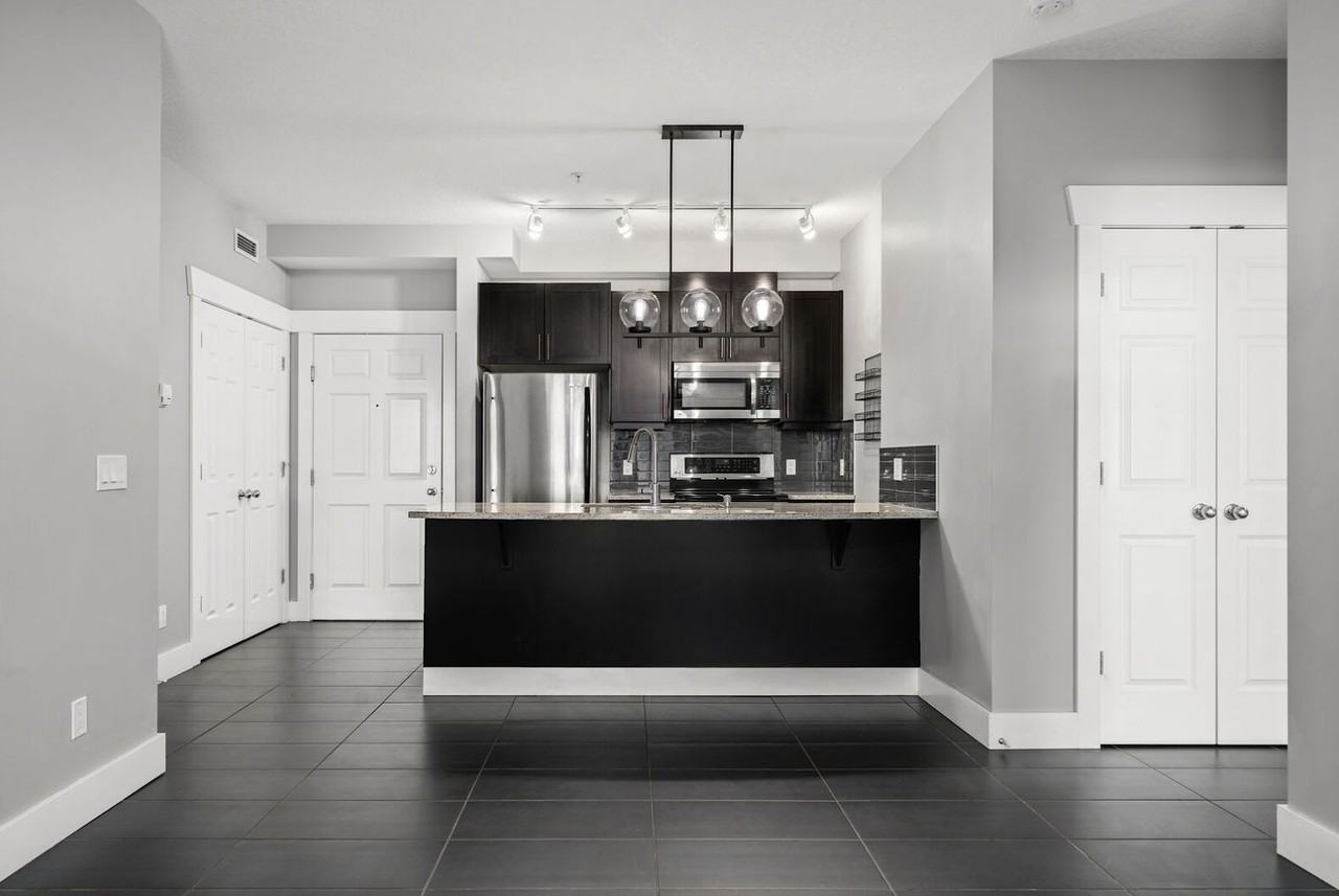 106 Tuxedo Park - 201 20 Ave NE - Photo 2 of 20