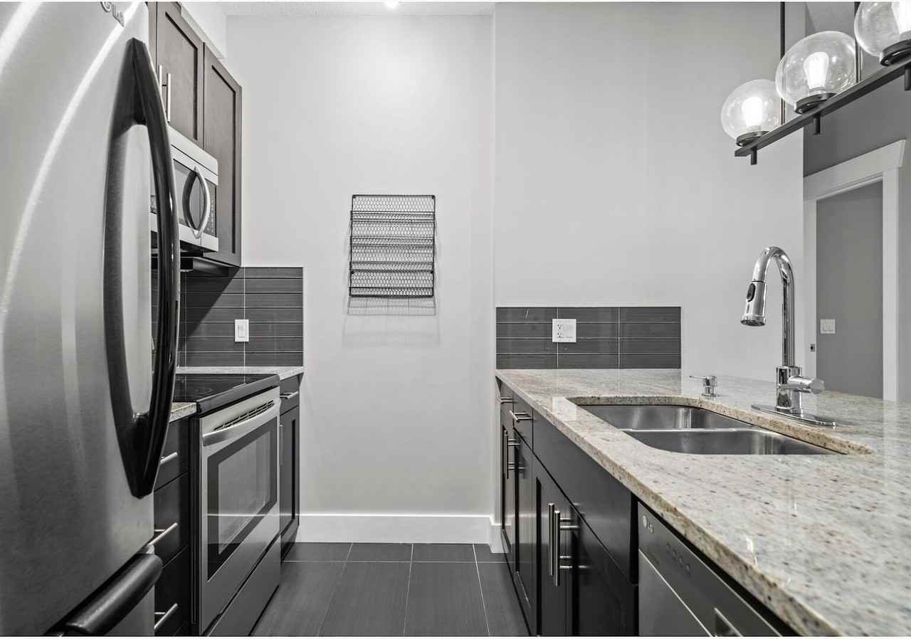 106 Tuxedo Park - 201 20 Ave NE - Photo 7 of 20