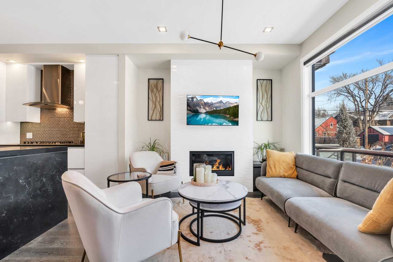 1105 4th Street NE - Photo 4 of 50