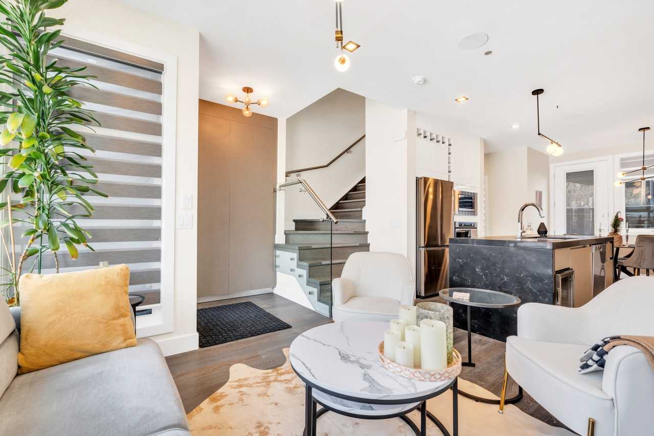 1105 4th Street NE - Photo 7 of 50