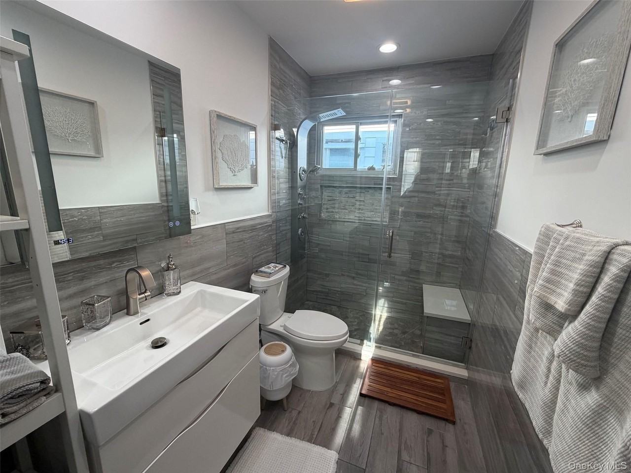 326 E Walnut St - Photo 7 of 16