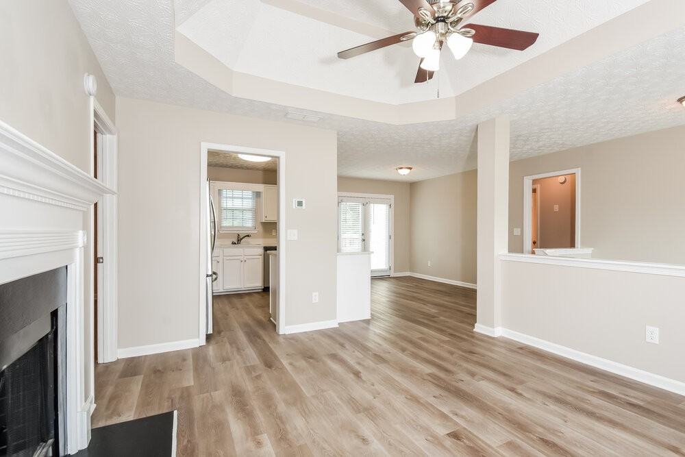 23 Dewey Dr - Photo 4 of 17