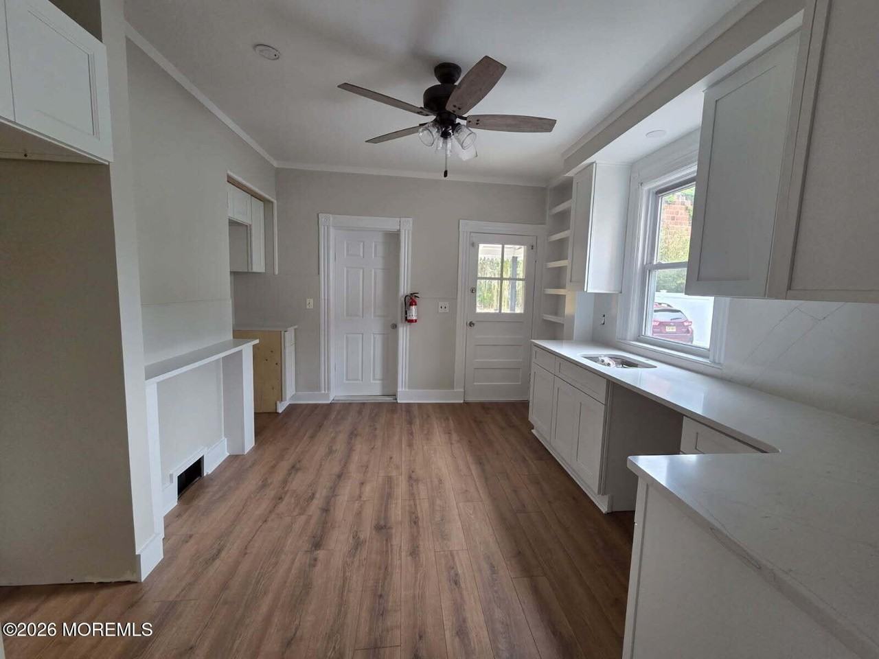 24 Rector Pl #A - Photo 6 of 14