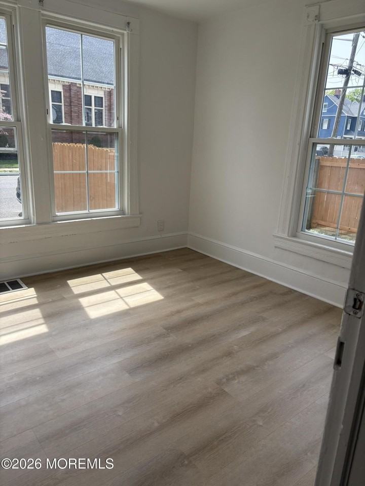 68 Maple Ave #REAR - Photo 2 of 21