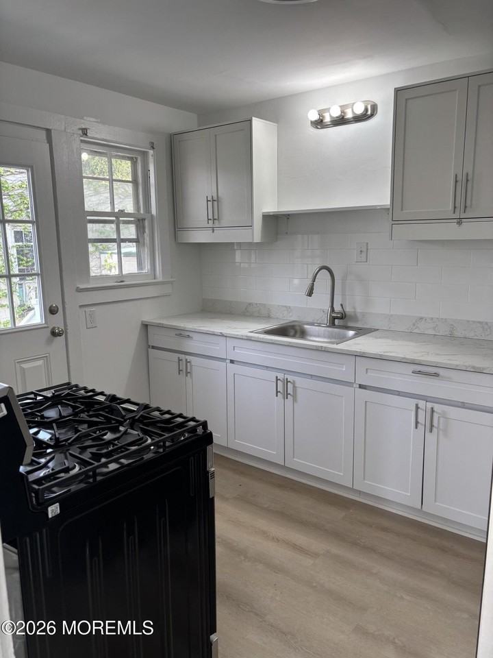 68 Maple Ave #REAR - Photo 7 of 21