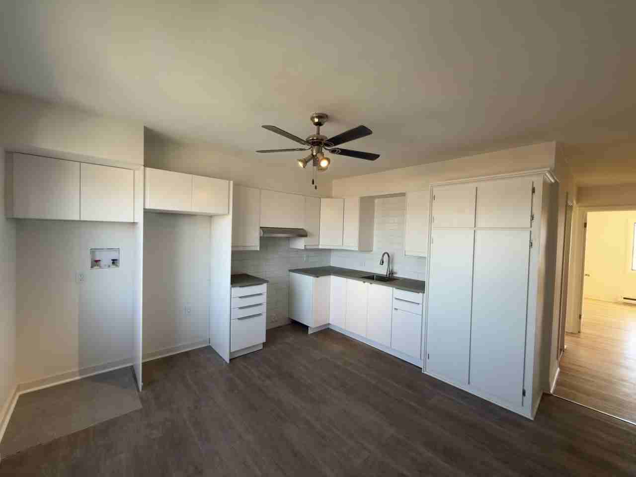 8615 Boulevard de l'Acadie #8 - Photo 5 of 10