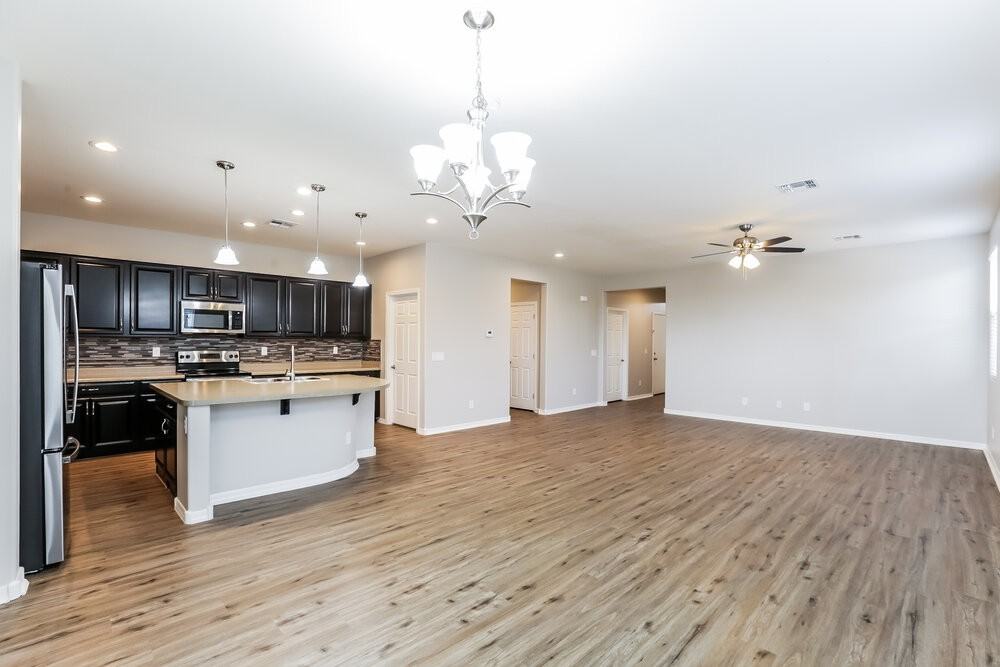 6417 S 47th Dr - Photo 6 of 16