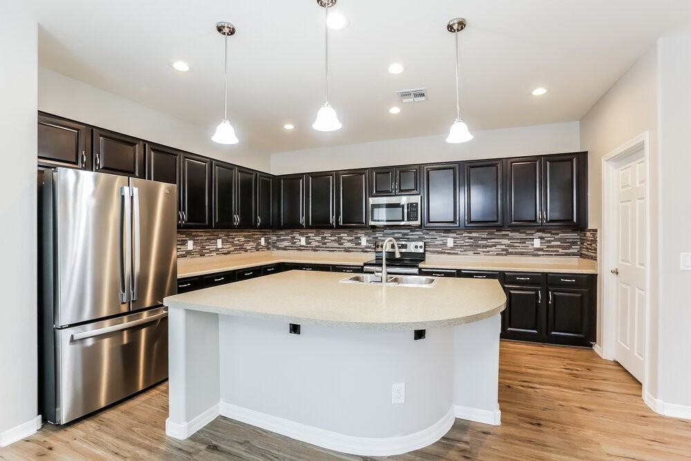 6417 S 47th Dr - Photo 7 of 16