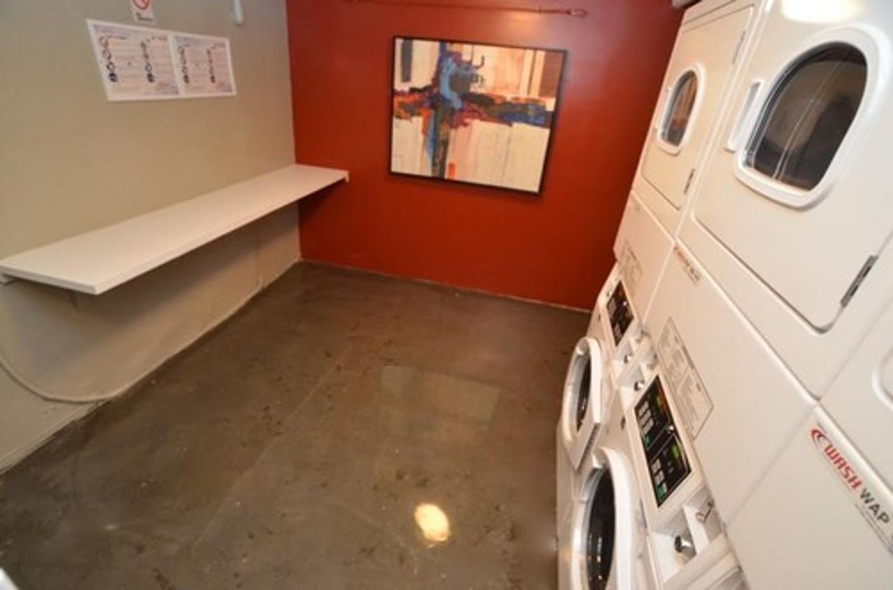 Cherokee Apts... Spacious Apartments in the Heart of Hollywood! CALL NOW! - Photo 4 of 28