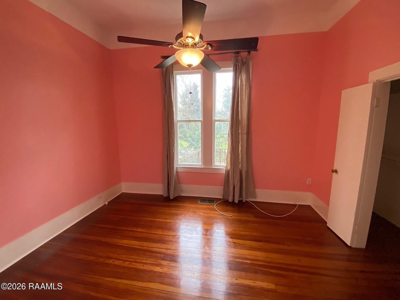 215 Versailles Blvd #3 - Photo 3 of 14