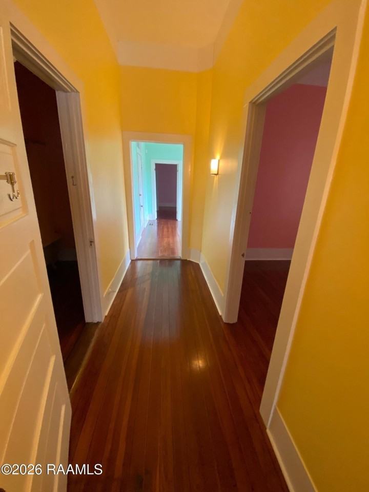 215 Versailles Blvd #3 - Photo 6 of 14