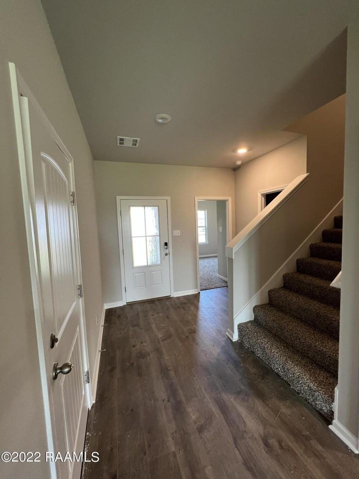 213 Garden Oaks Ave - Photo 4 of 30