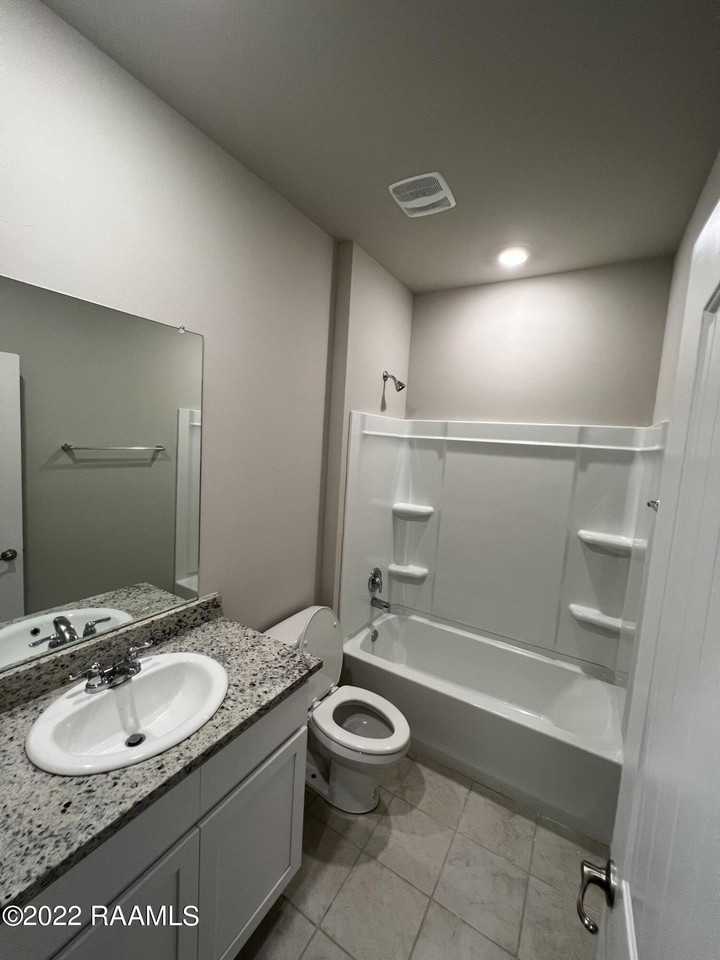 213 Garden Oaks Ave - Photo 6 of 30