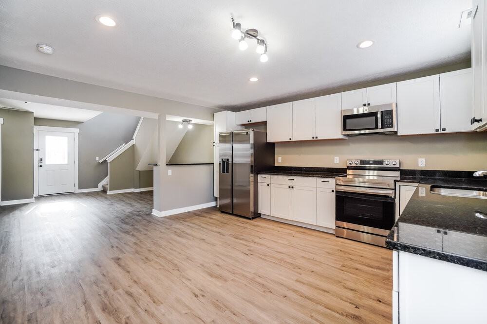 4902 Dickens Dr - Photo 7 of 17