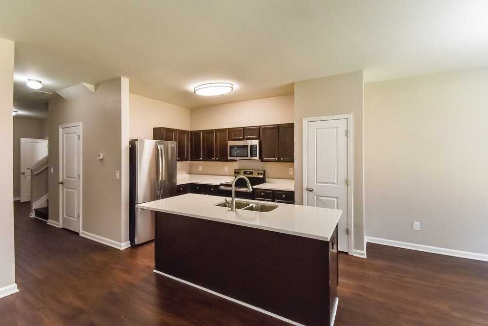 104 Belmont Park Dr - Photo 7 of 17