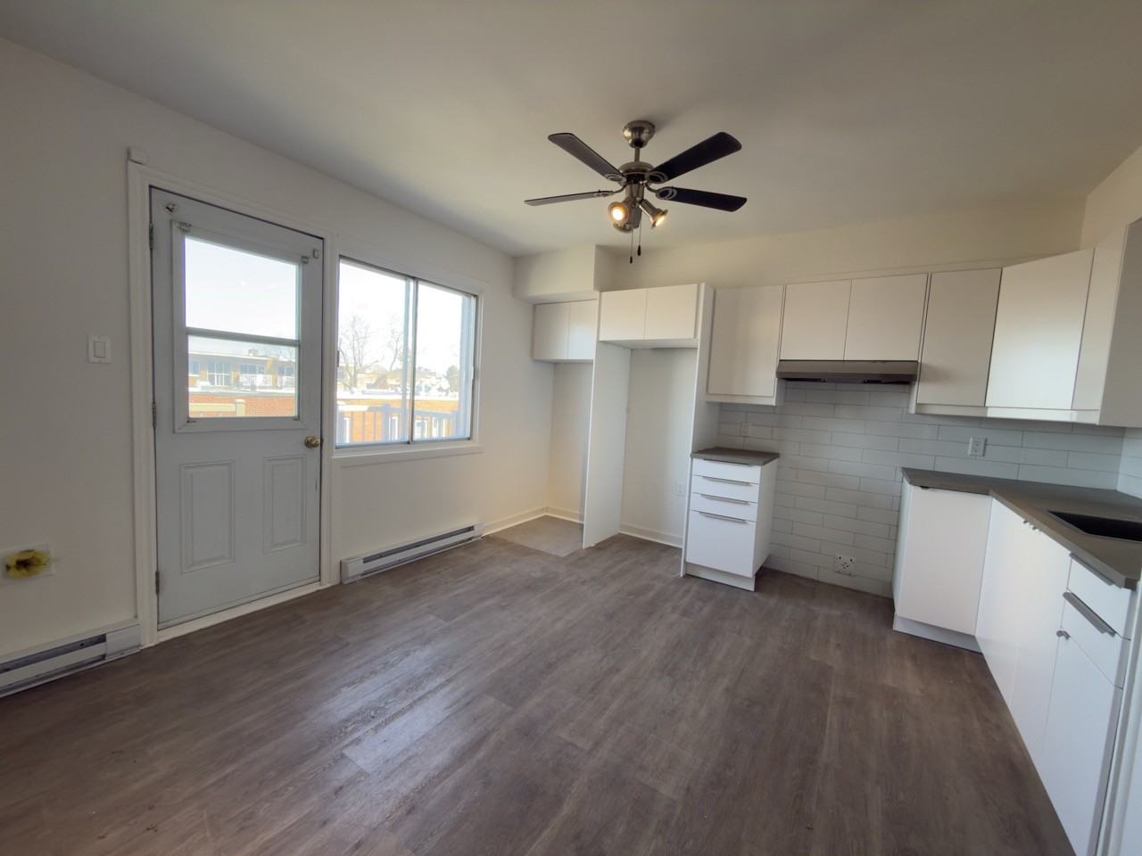 8615 Boulevard de l'Acadie #8 - Photo 6 of 10