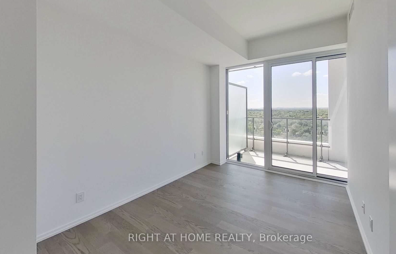 5 Soudan Avenue #2511 - Photo 4 of 6