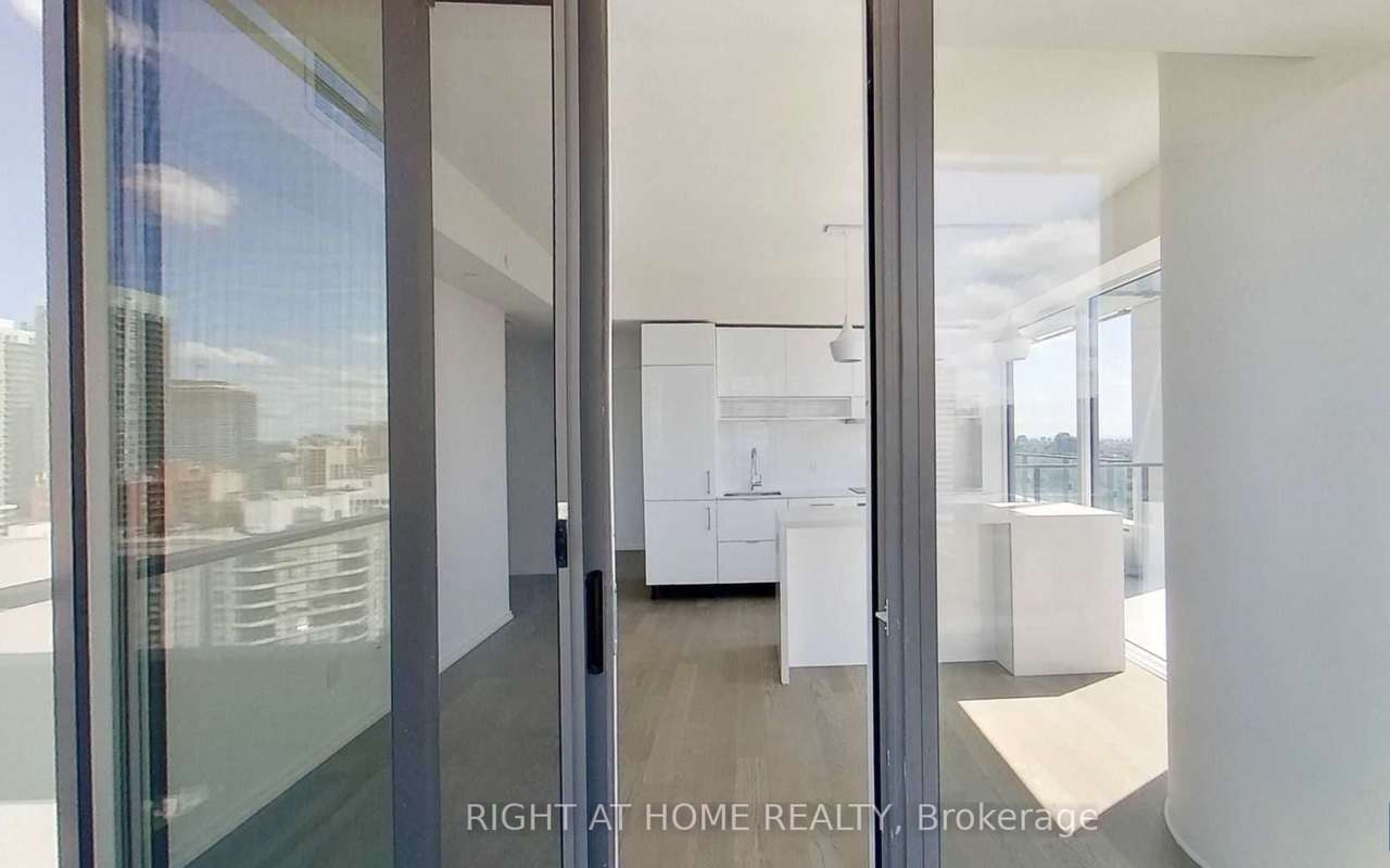 5 Soudan Avenue #2511 - Photo 3 of 6