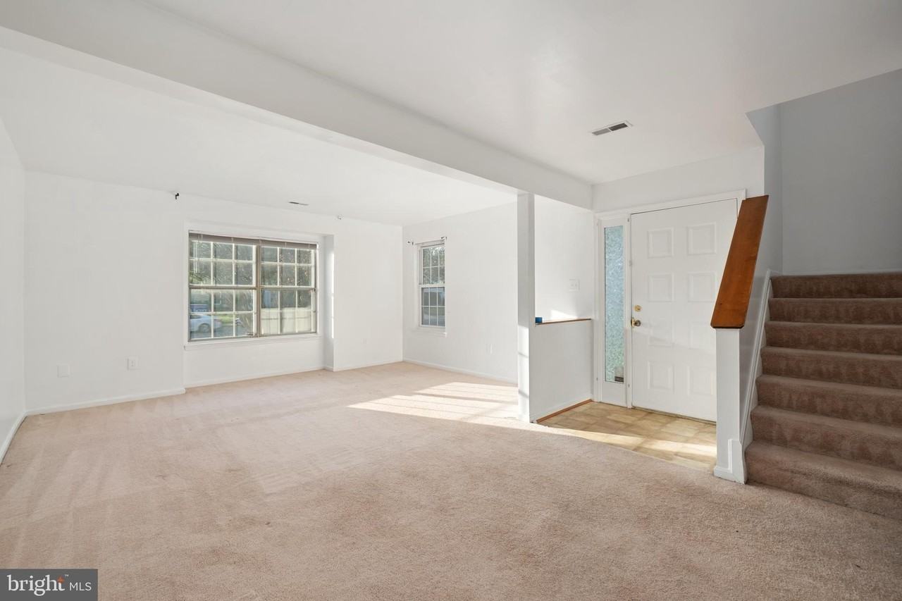 4198 Bluebird Dr - Photo 3 of 28