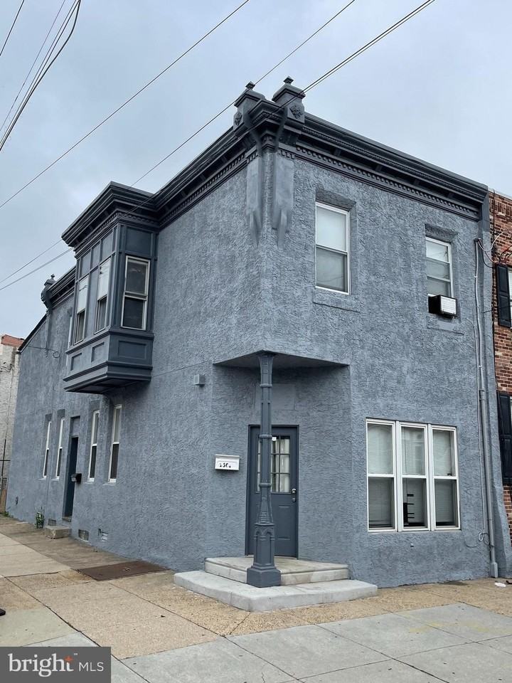 2501 E Somerset St - Photo 2 of 8