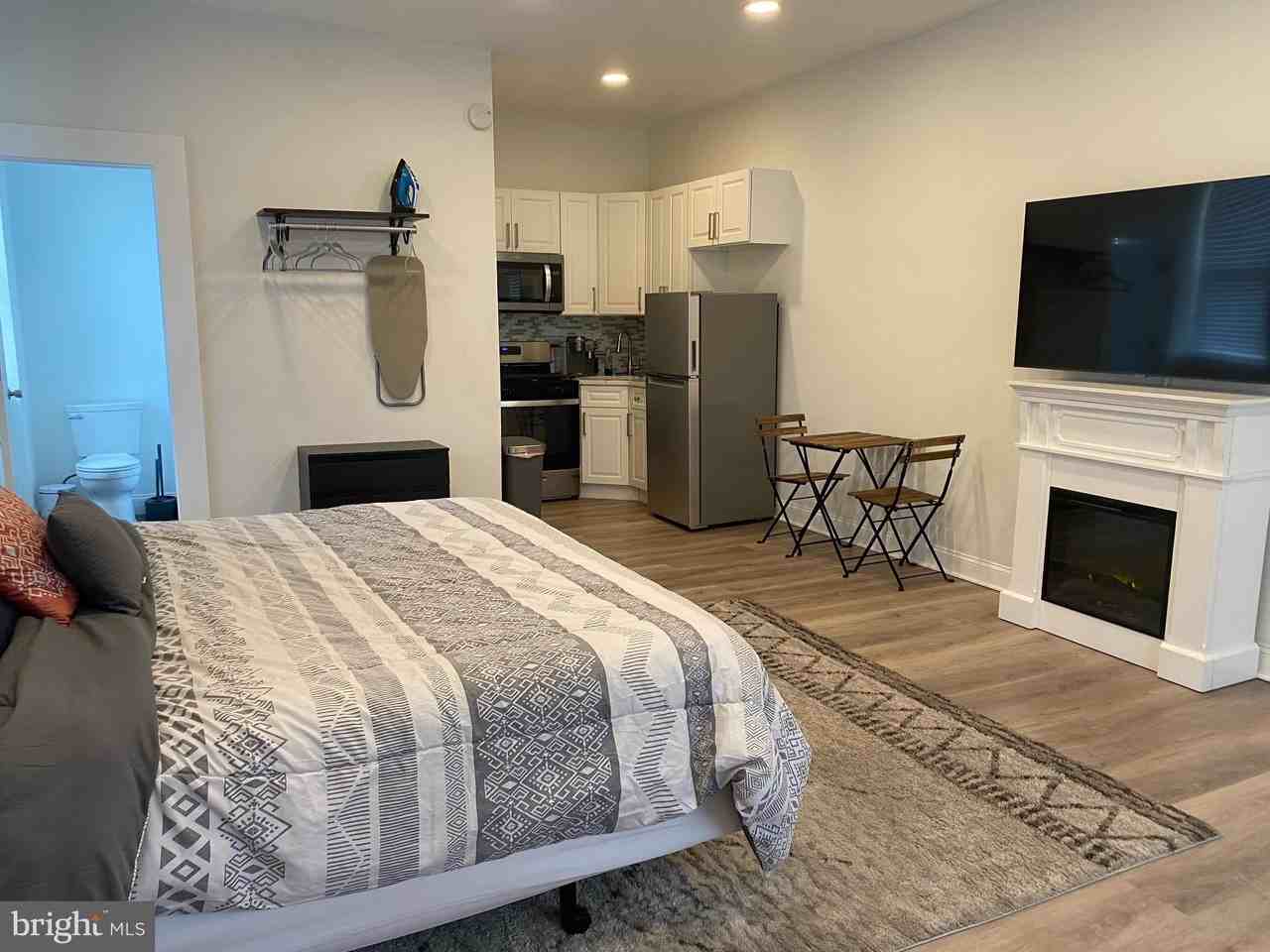 2501 E Somerset St - Photo 3 of 8