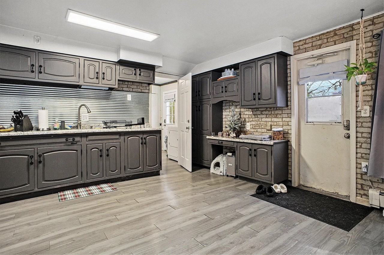 1615 Lyon St Ne #2 - Photo 5 of 17