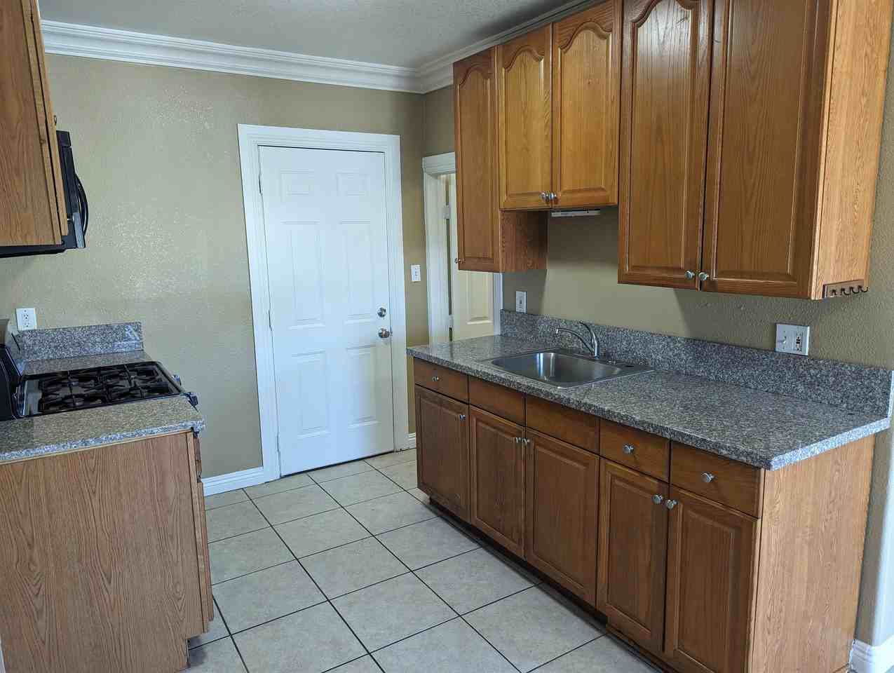 6382 Los Robles Ave #1 - Photo 4 of 10