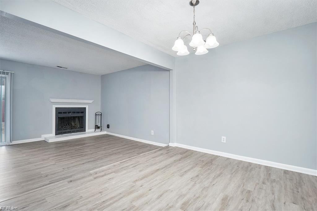 3607 Chimney Creek Dr #1 - Photo 4 of 15