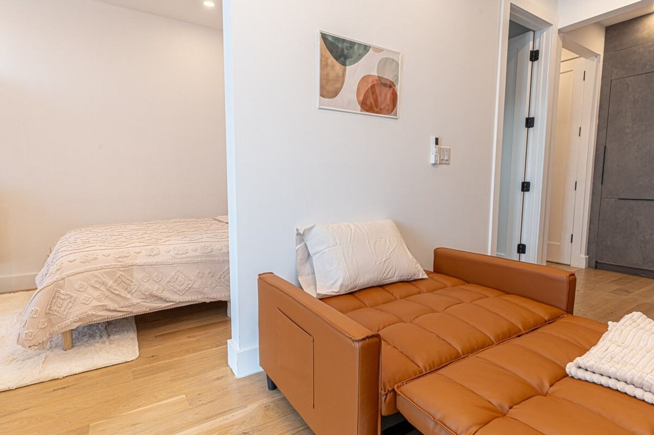 242 Schaefer St #1515248P - Photo 3 of 25