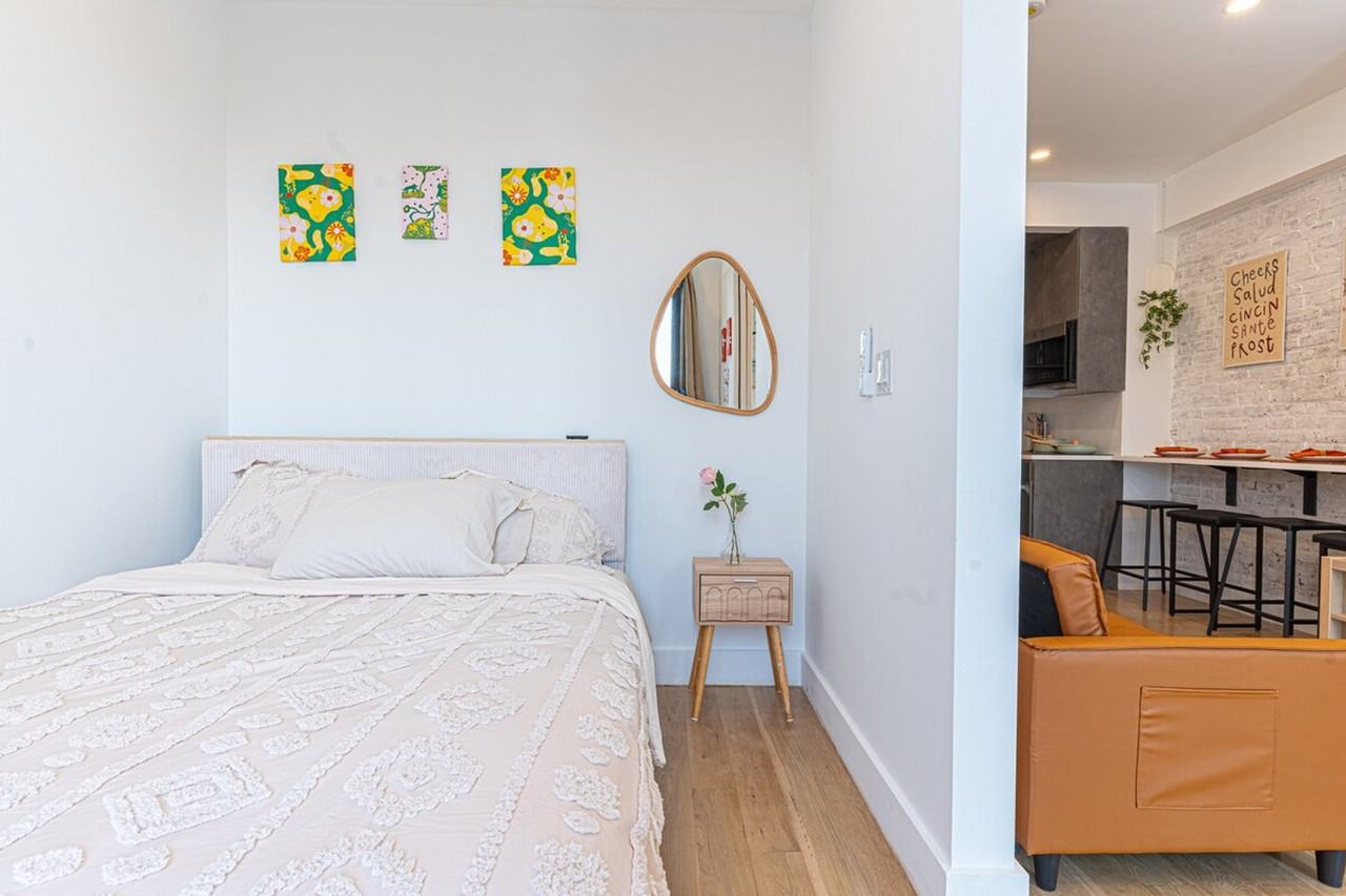 242 Schaefer St #1515248P - Photo 4 of 25