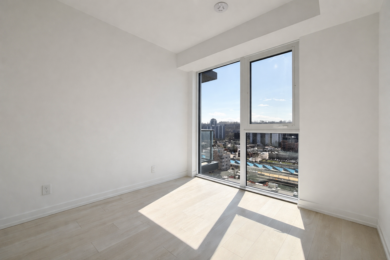 75 James Street South #924 - Photo 7 of 12