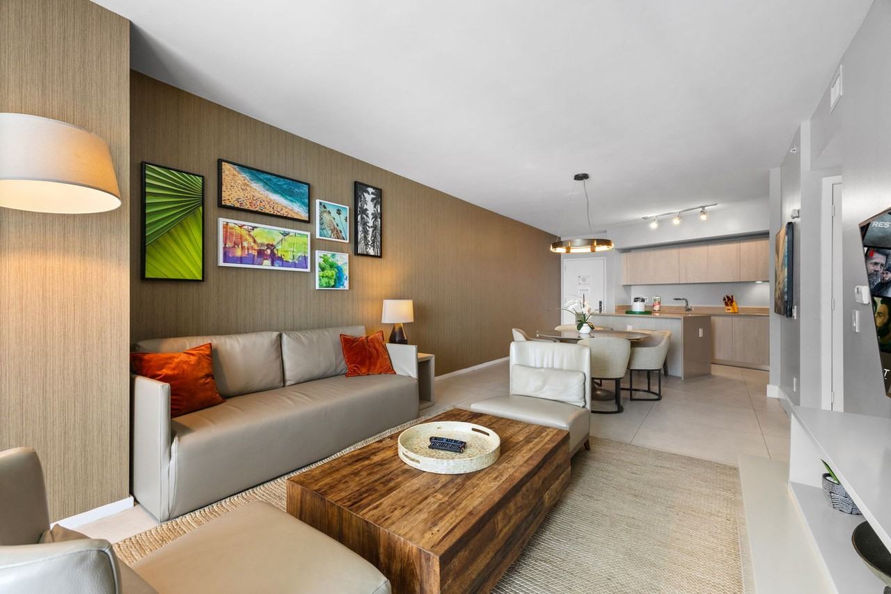 4111 South Ocean Drive - Photo 4 of 35