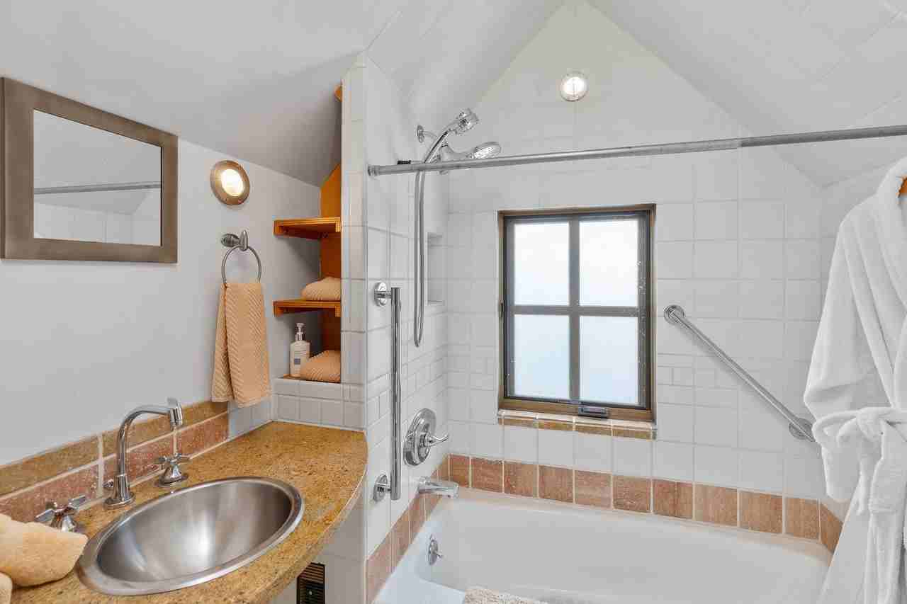 216 E Galena Ave #1324990P - Photo 4 of 18