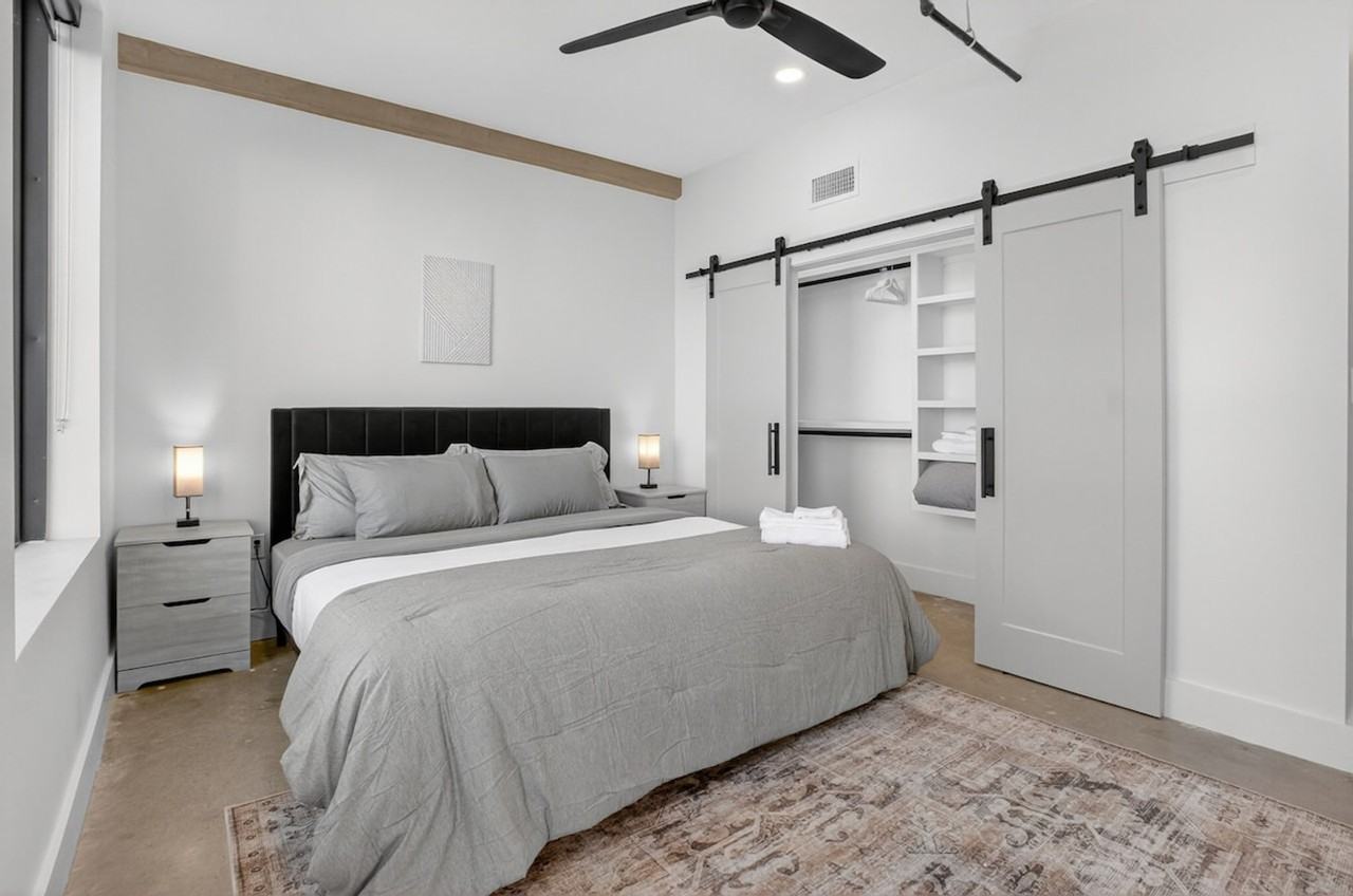 100 W 5th St #1322458P - Photo 7 of 28